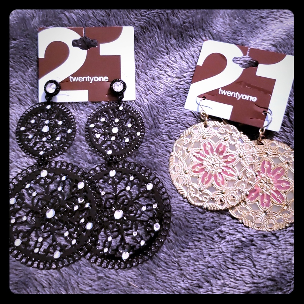Double Forever 21 dangle earrings!